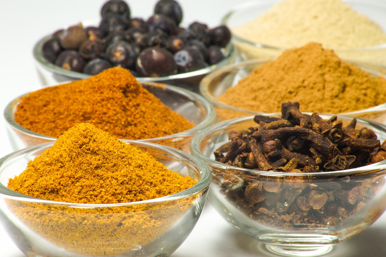 spices, white, pepper, nutmeg, cloves, food, seasoning, curry, paprika, ingredient, spice, clove, flavor, nutmeg, cloves, curry, curry, curry, curry, curry, clove